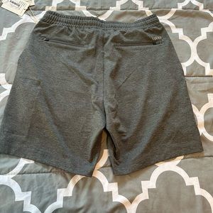 Men’s Vuori Sunday Perf shorts New size S with tags
